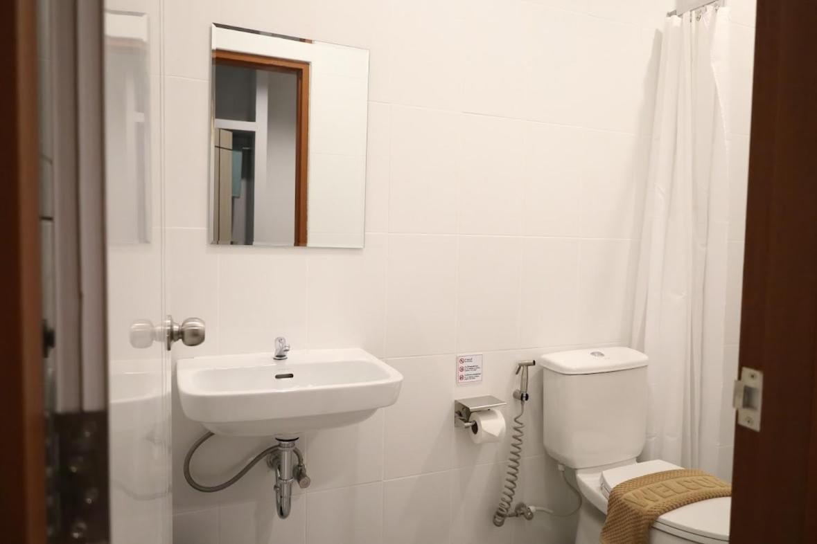 Y House Patong 호스텔 외부 사진